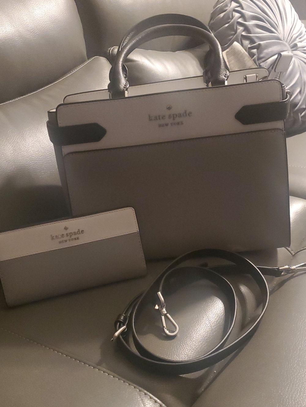 Handbag W/matching Wallet